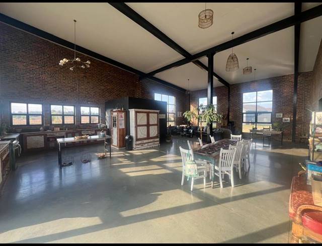 4 BEDROOM HOUSE FOR SALE IN BLUE SADDLE RANCHES